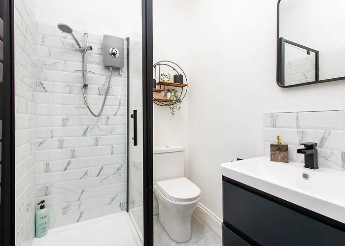 Stunning Clifton Flat-parking-by Fabaccommodation * Bristol