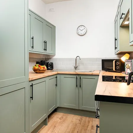 New Stunning Clifton Flat-parking-by Fabaccommodation * Bristol