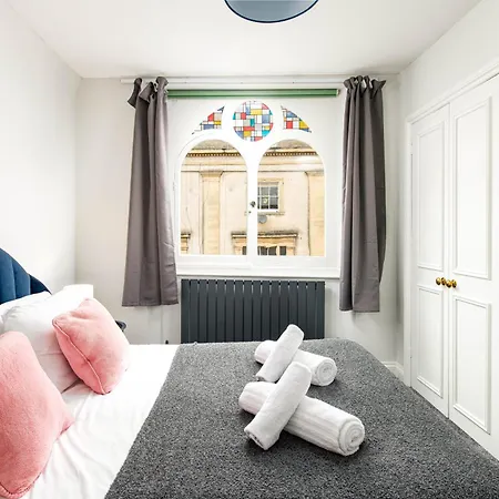 New Stunning Clifton Flat-parking-by Fabaccommodation Lejlighed *