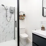 New Stunning Clifton Flat-parking-by Fabaccommodation * Bristol