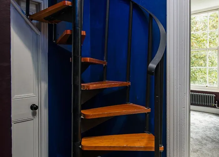 Stunning Clifton Flat-parking-by Fabaccommodation Apartamento *